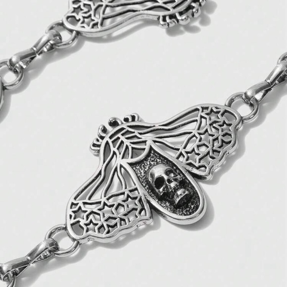 Death Head Moth Silver Belt - Picture 9 of 9